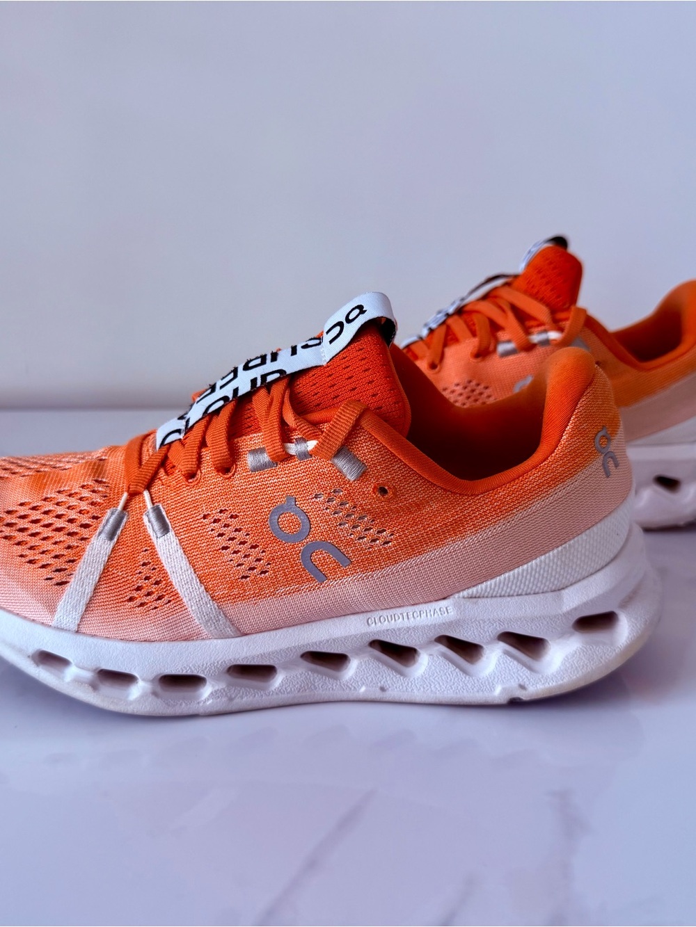 On Cloudsurfer 2 Women’s Size 6.5 Orange/White